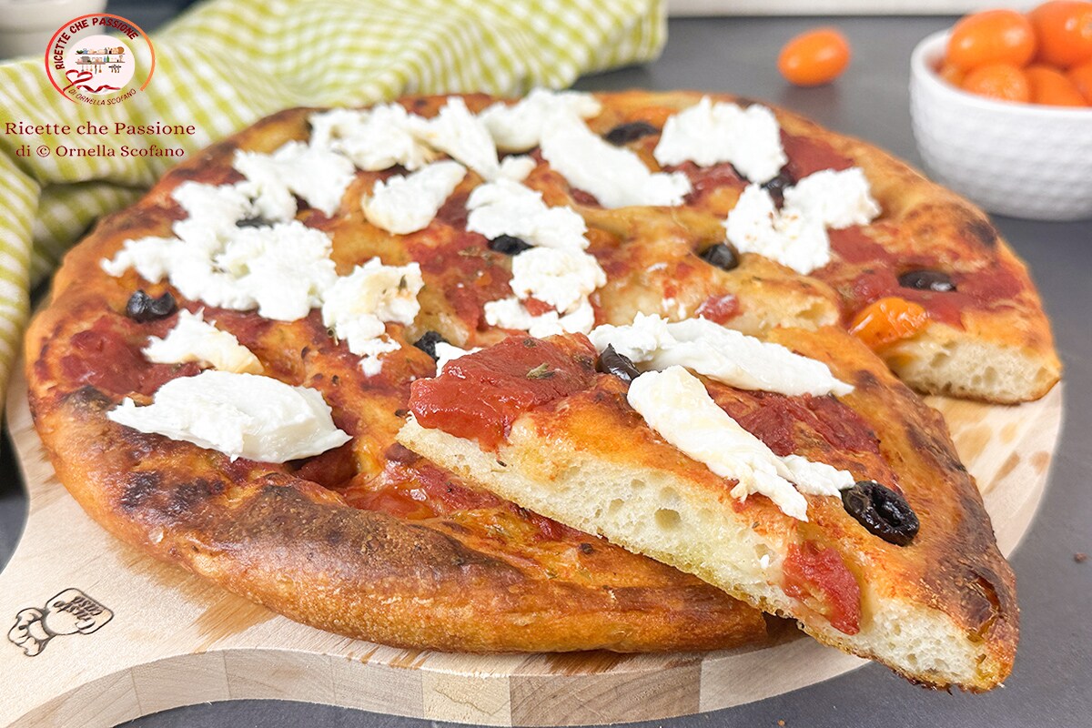 Aardappelpizza met burrata