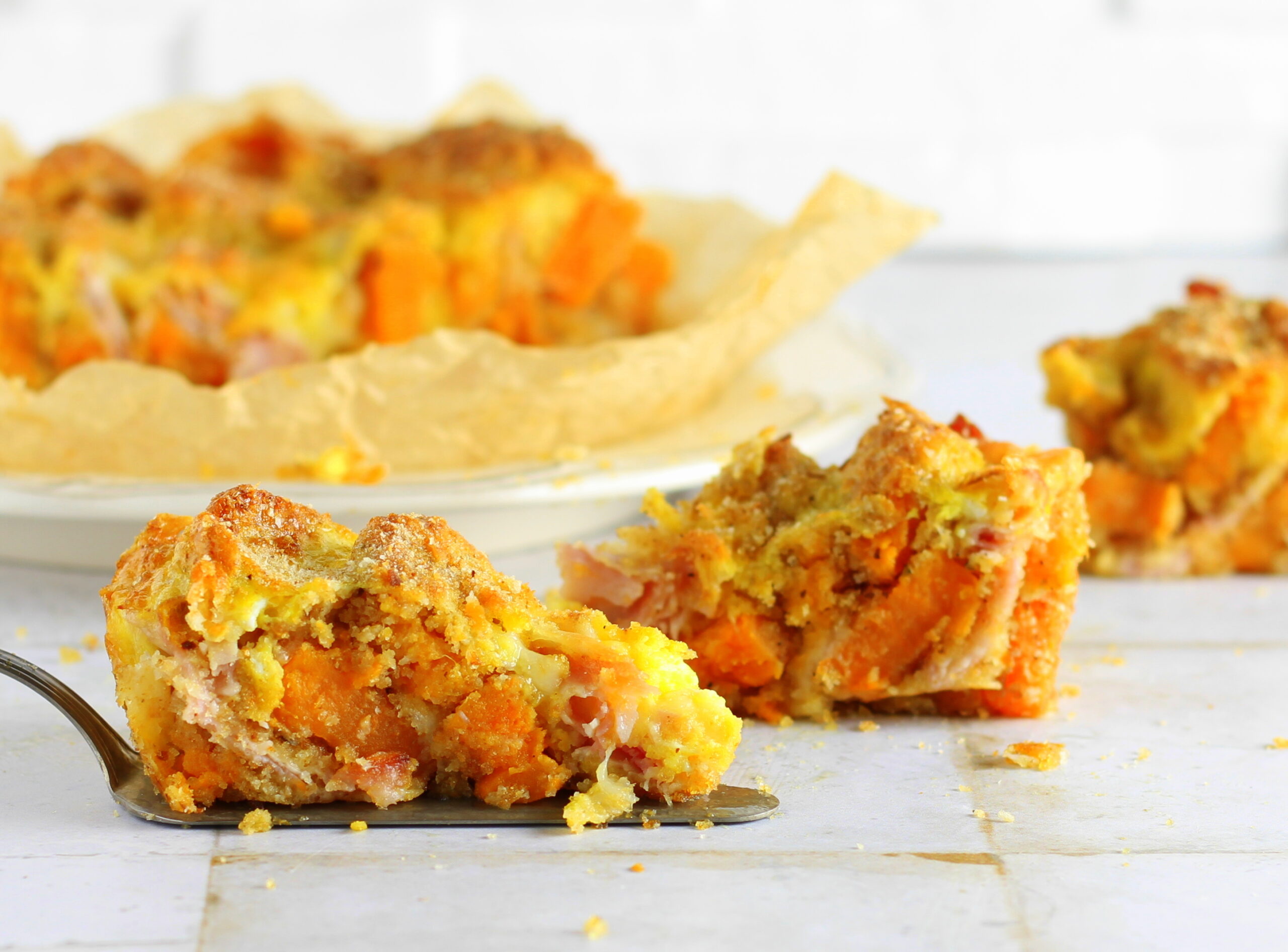 Zoete aardappeltaart met ham en kaas