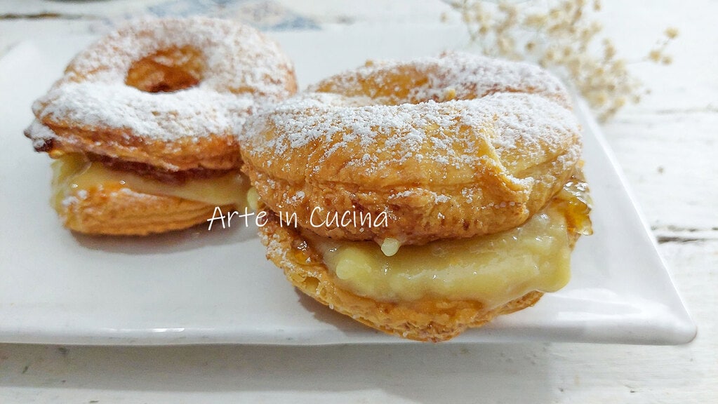 BLADERDEEG KRANSEN met CRÈME en jam