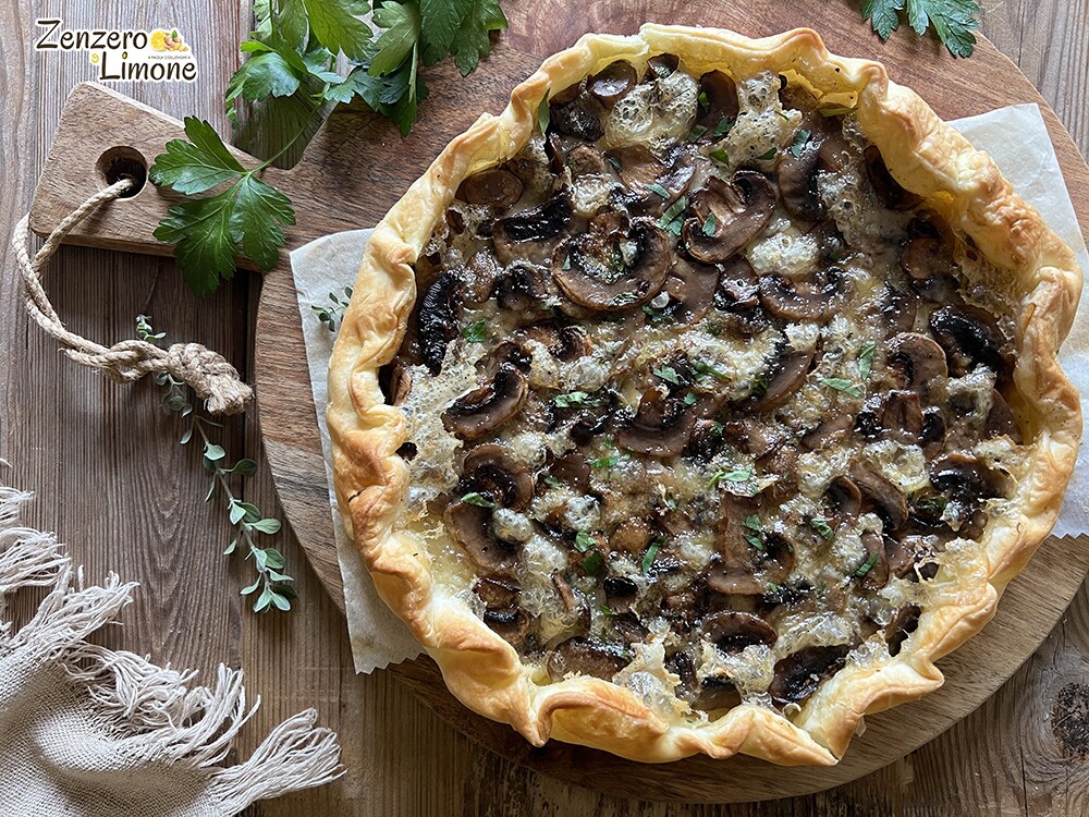 bladerdeegtaart met champignons