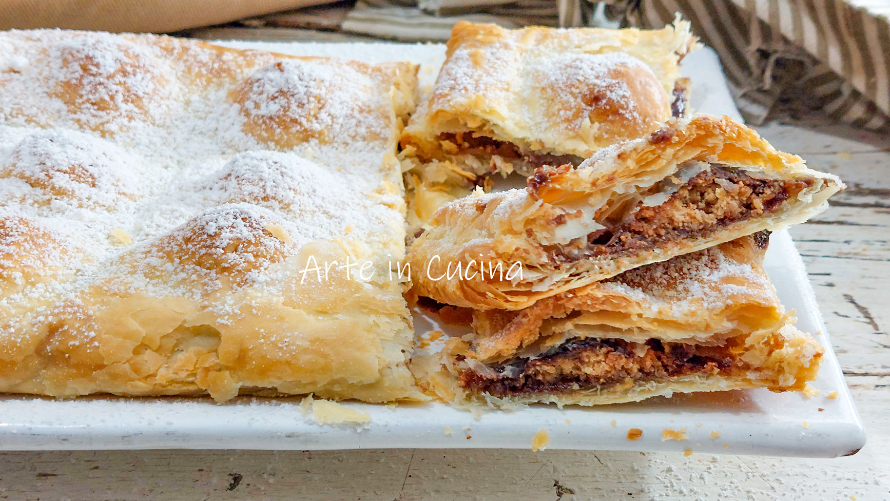 BLADERDEEGTAART met nutella, room en amaretti