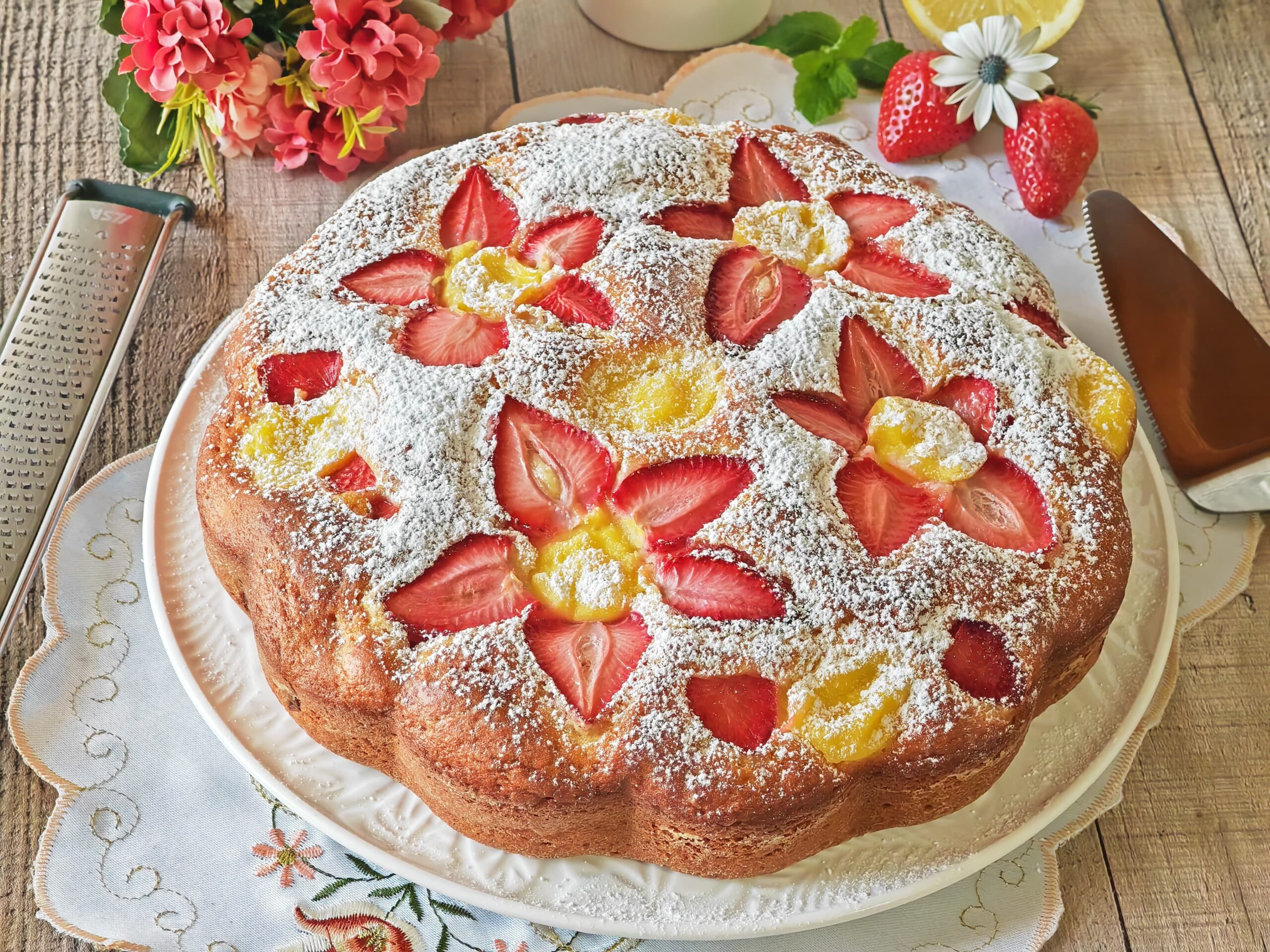 Yoghurttaart en aardbeien