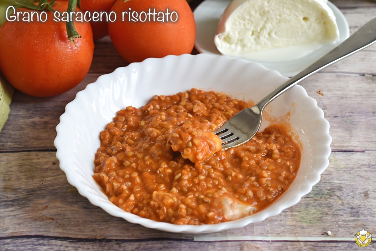 Boekweit ‘risottato’ met tomaat en mozzarella