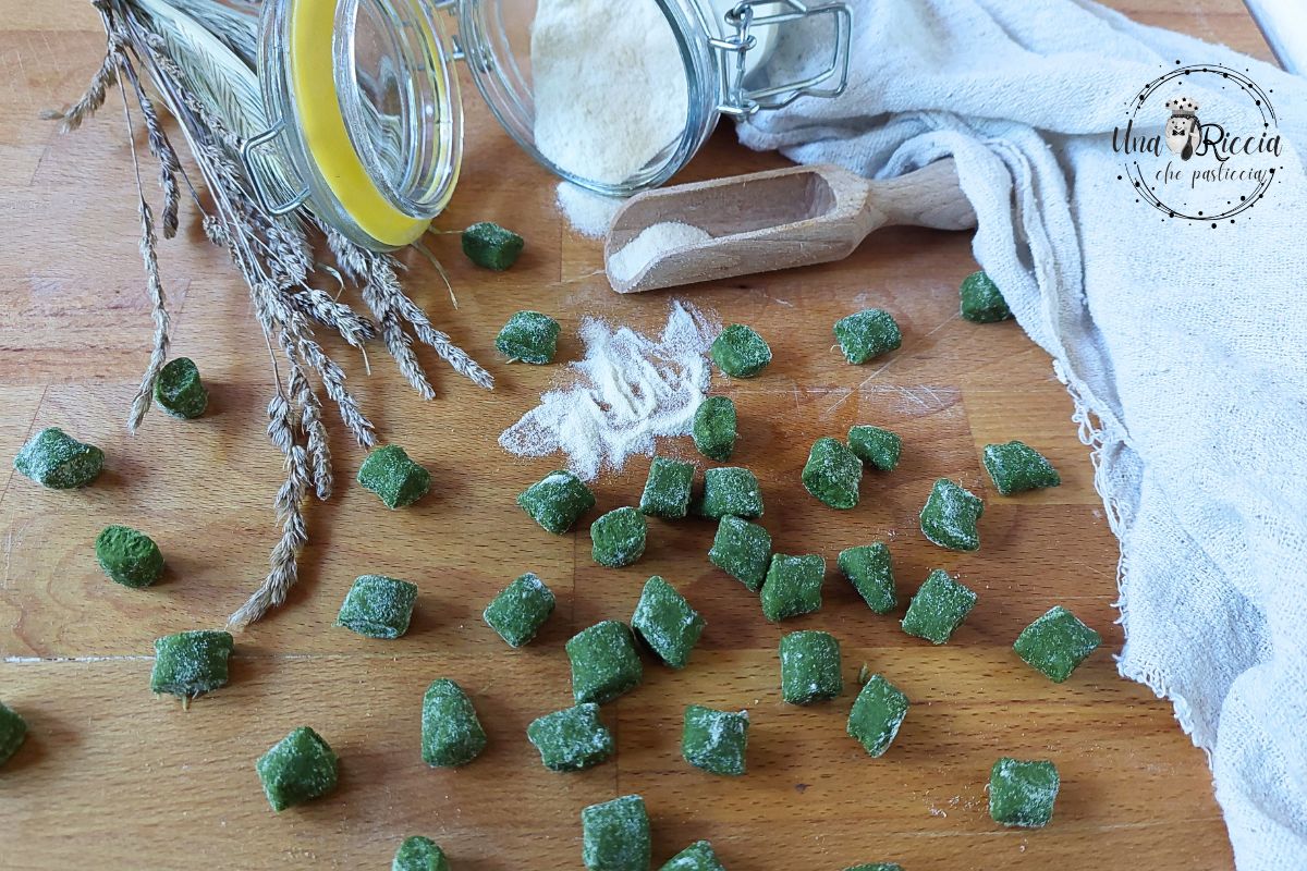 Eenvoudige en snelle eivrije cavolo nero gnocchi