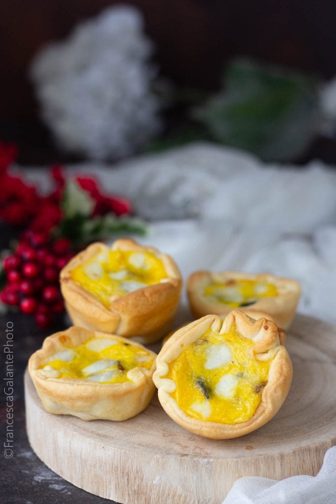 Mini quiches van brise' met aubergine zonder room