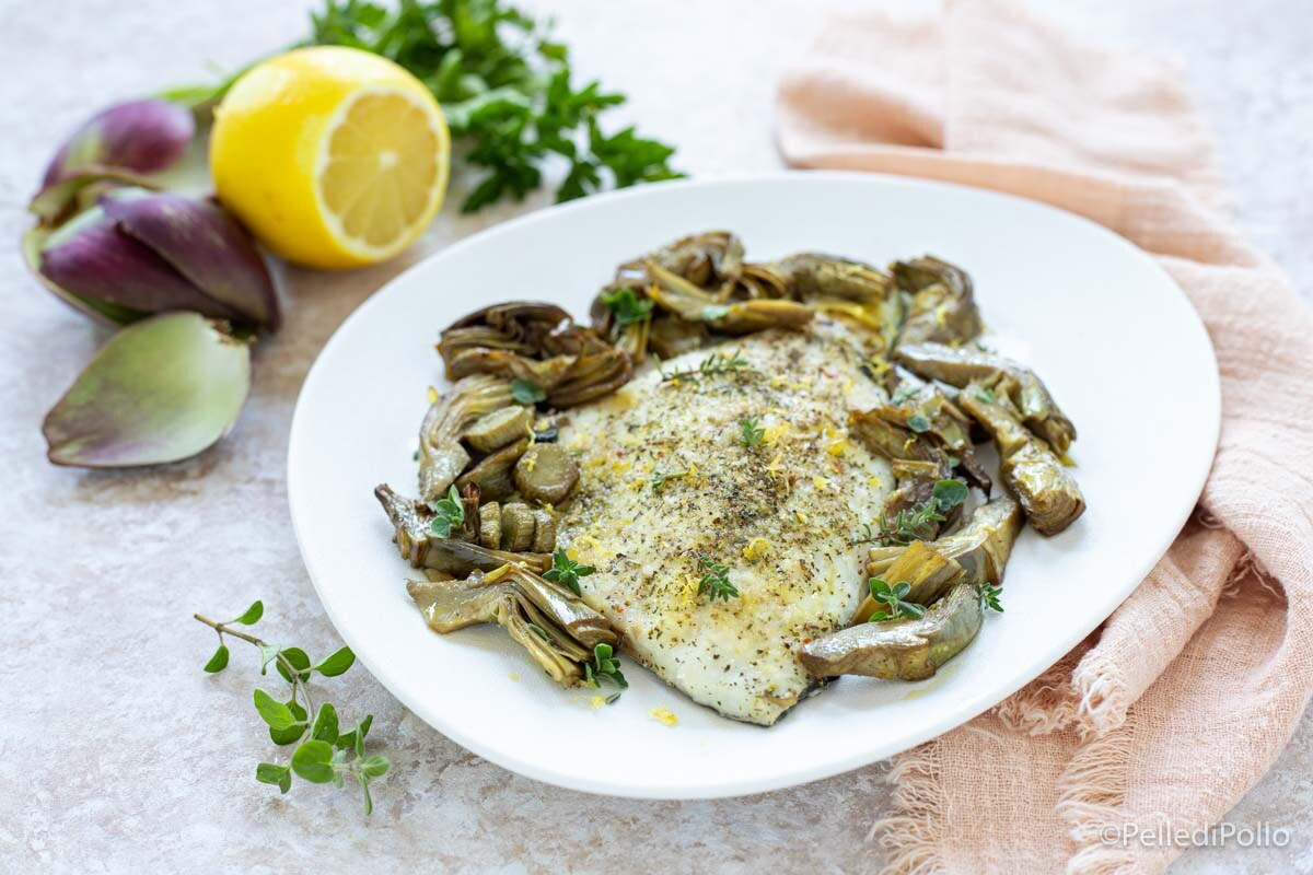 Doradefilets met artisjokken, kruiden en citroen