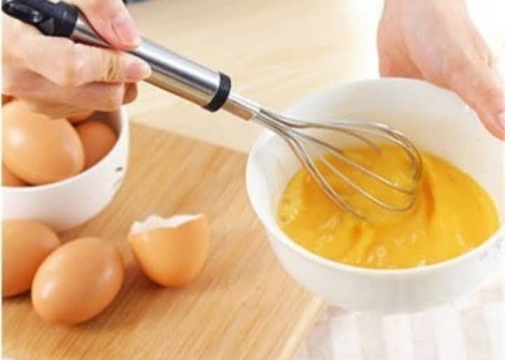 Gekookte eieren met pistachepesto