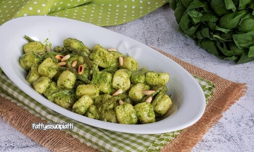 Aardappelgnocchi met pesto
