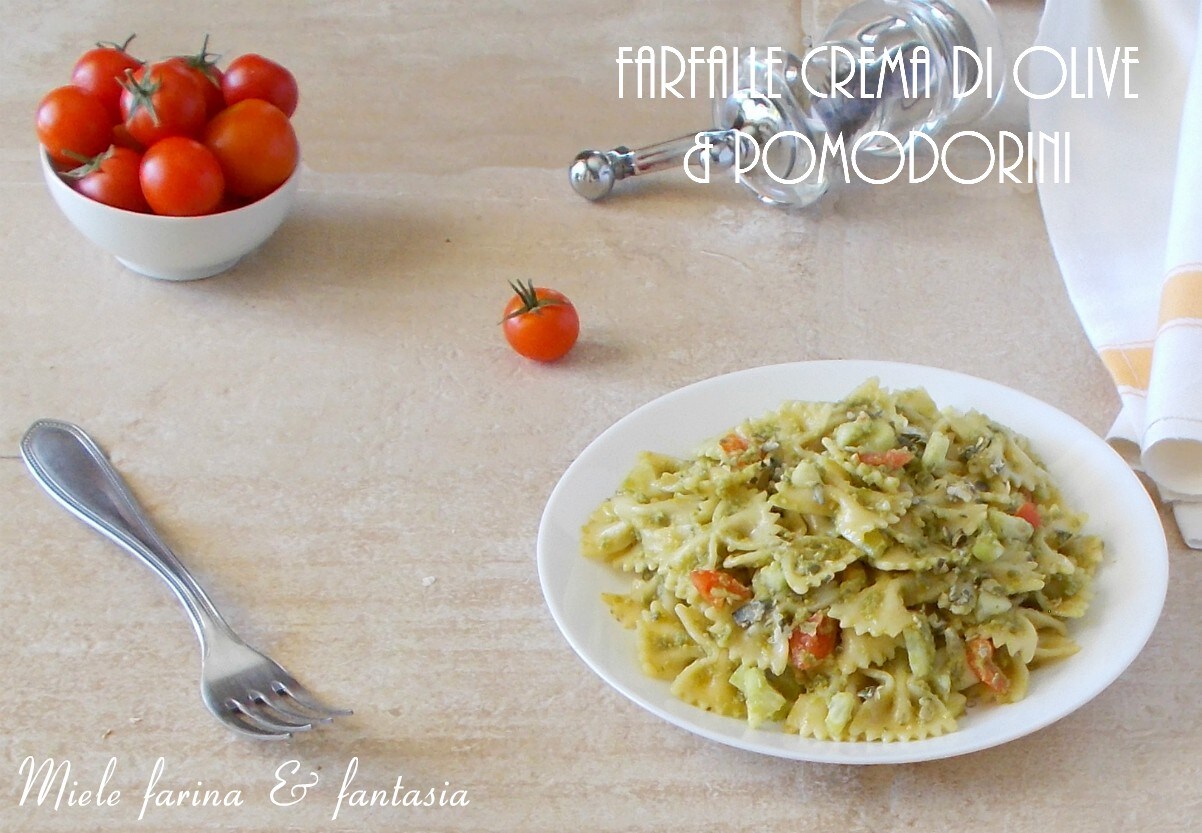 Farfalle met olijvencrème en cherrytomaatjes