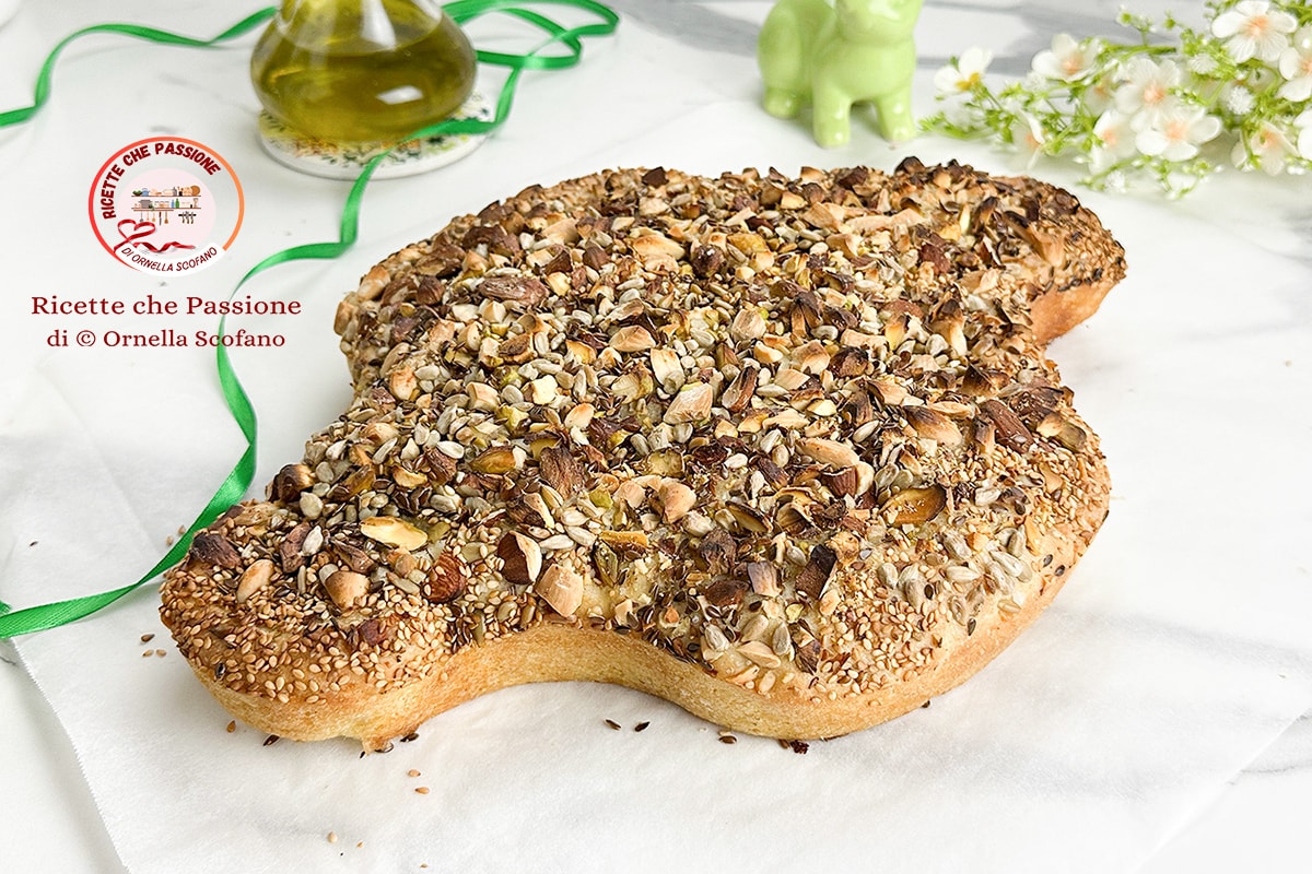 Focaccia colomba di Pasqua met zaden