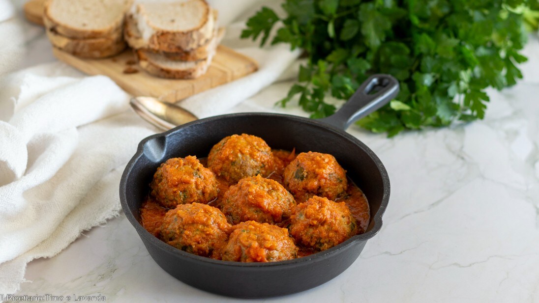 Gehaktballen in tomatensaus