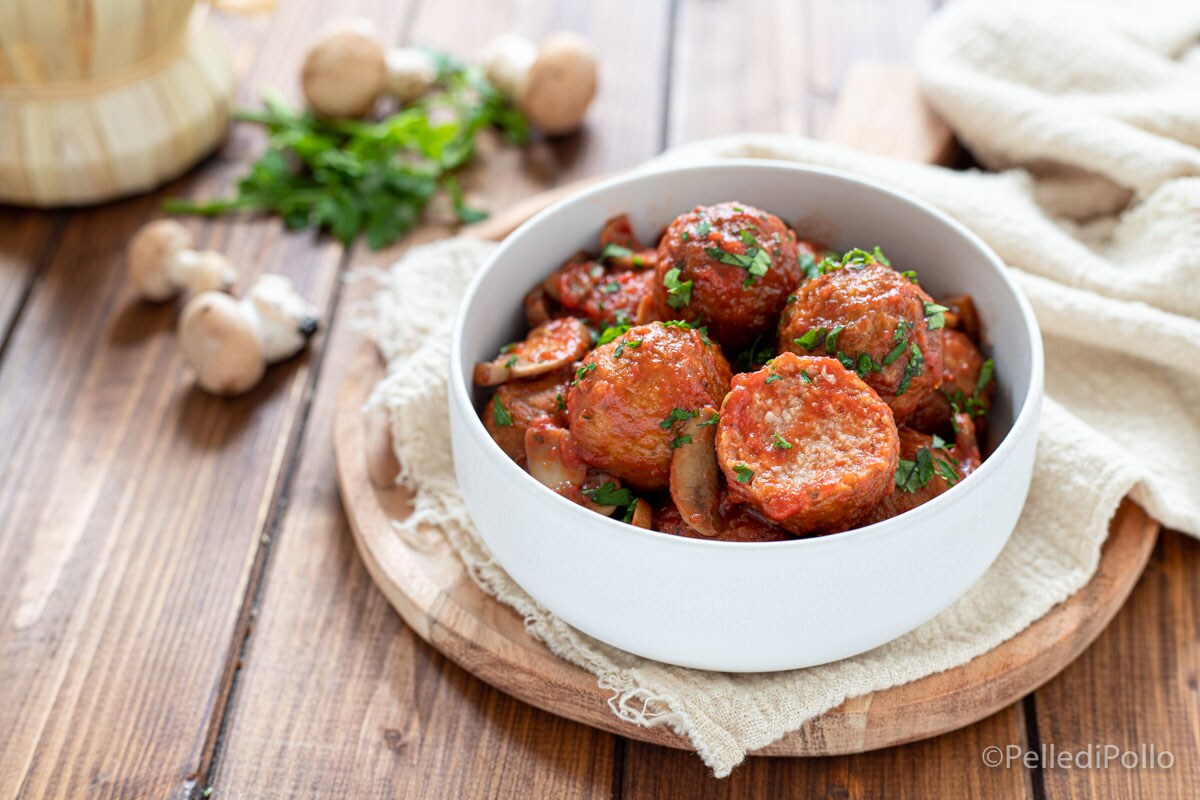 Gehaktballetjes in champignonsaus