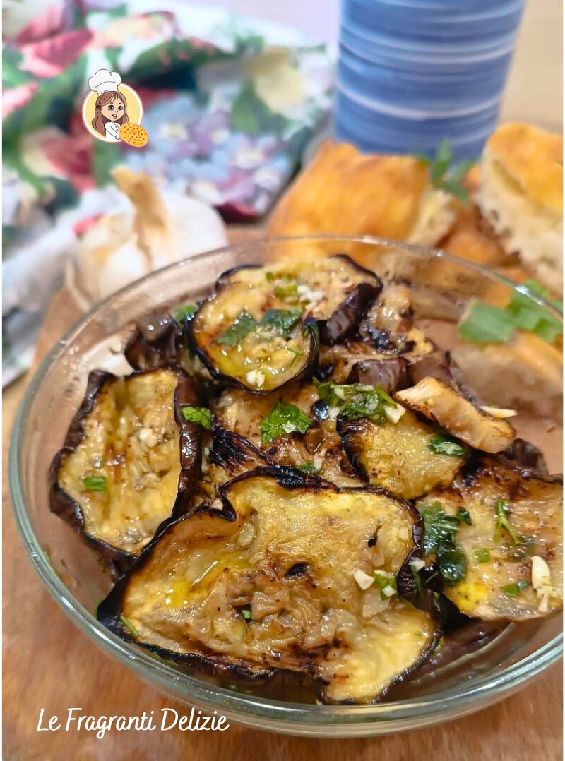 GEMARINEERDE GEGRILDE AUBERGINES het eenvoudige en perfecte recept