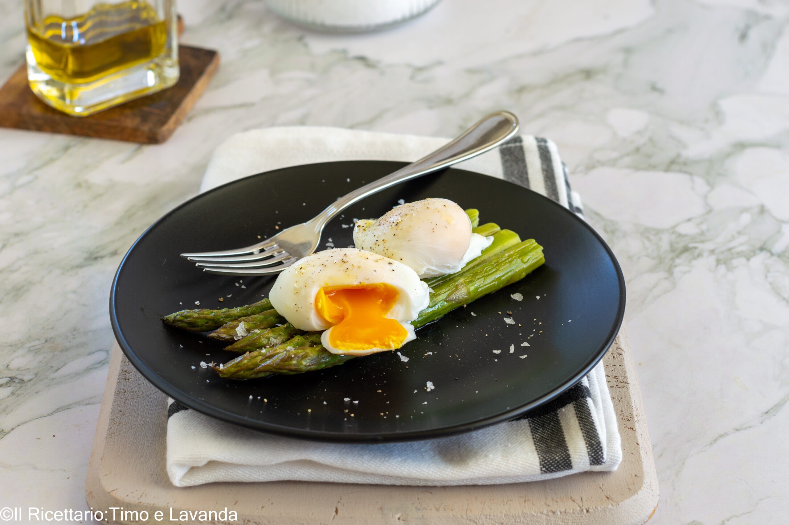 Gepocheerde eieren met asperges
