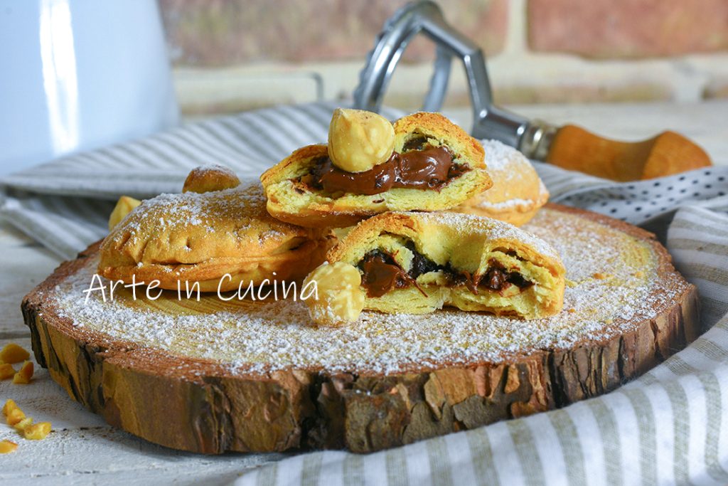 Gevulde koekjes met nutella en hazelnoten