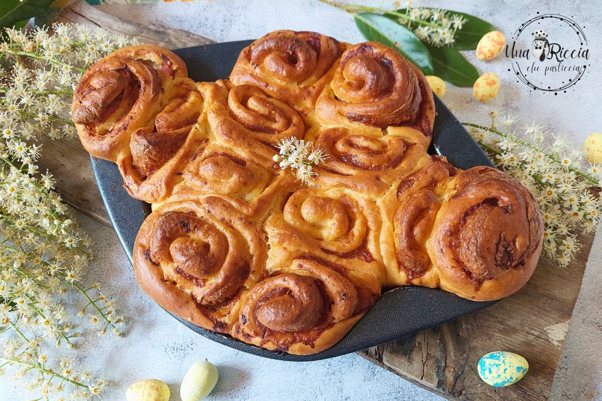 Gezouten gerezen Colomba met ham en provola, perfect voor Pasen of Paasmaandag