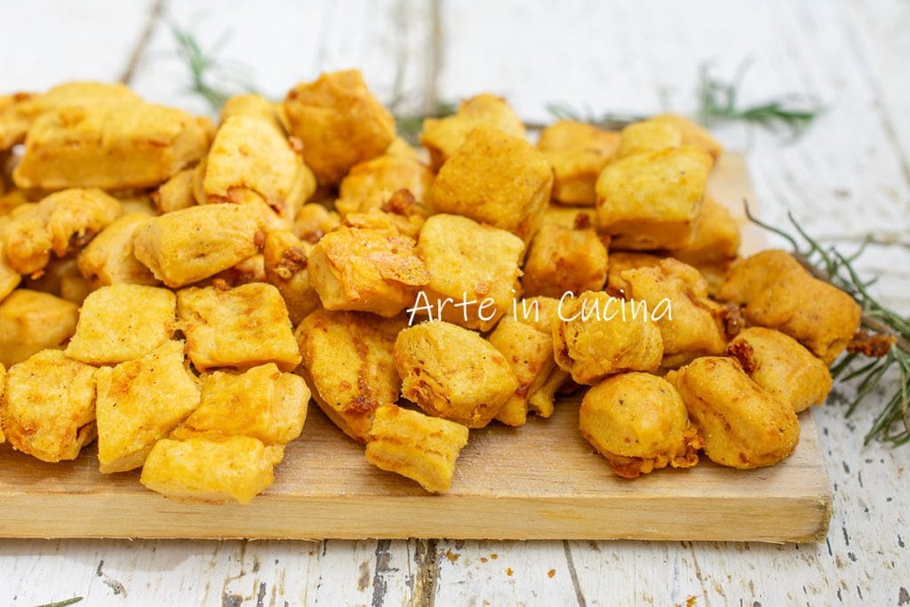 GEZOUTEN KOEKJES met peper en spek