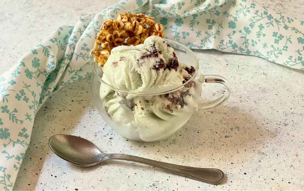 Hapjes met gepofte rijst en witte chocolade
