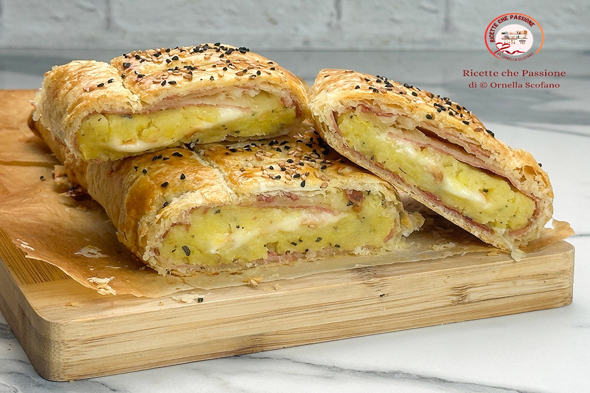 Hartige aardappelstrudel met ham en smeltende provolone