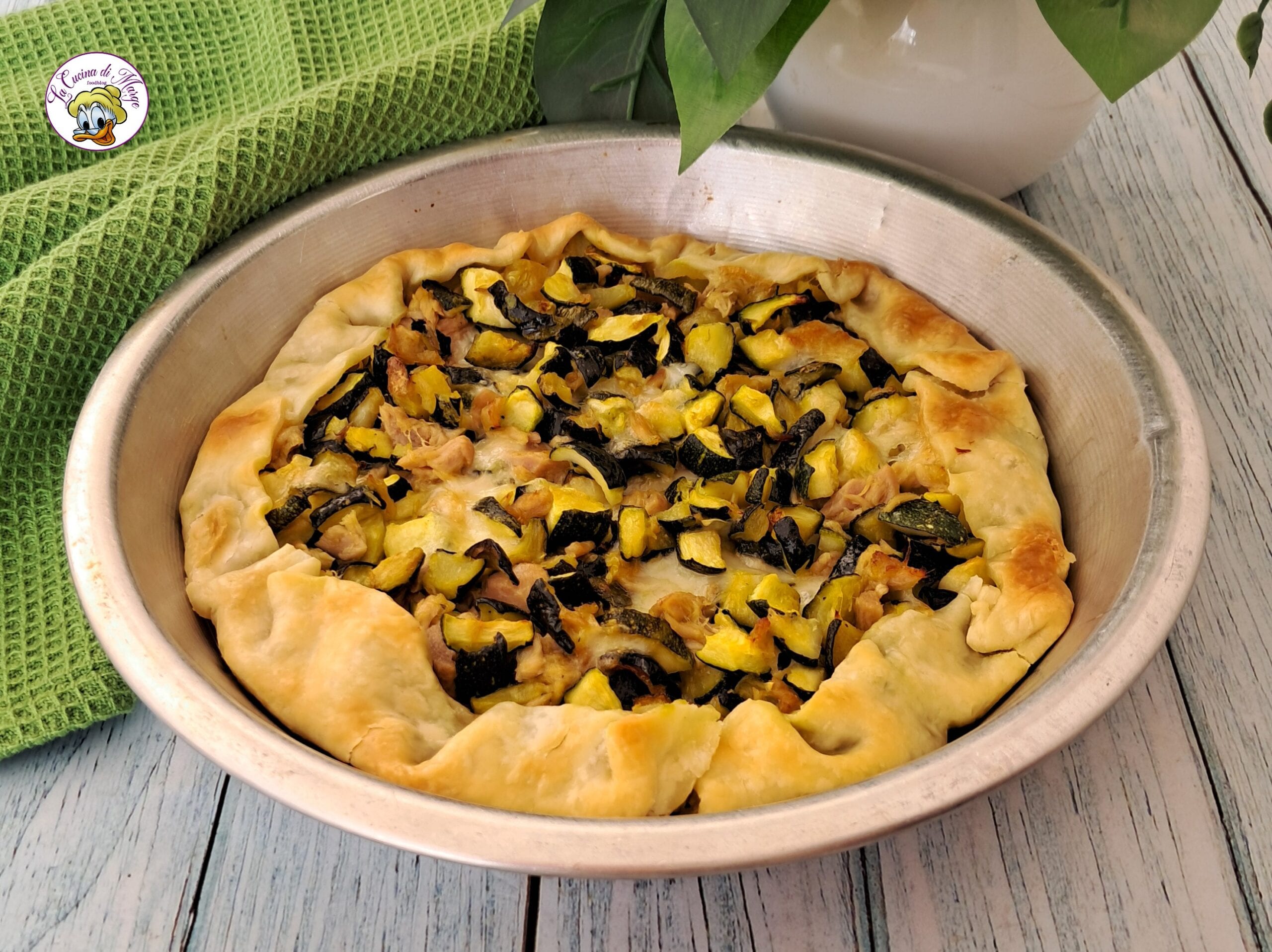 Hartige taart met courgettes en tonijn