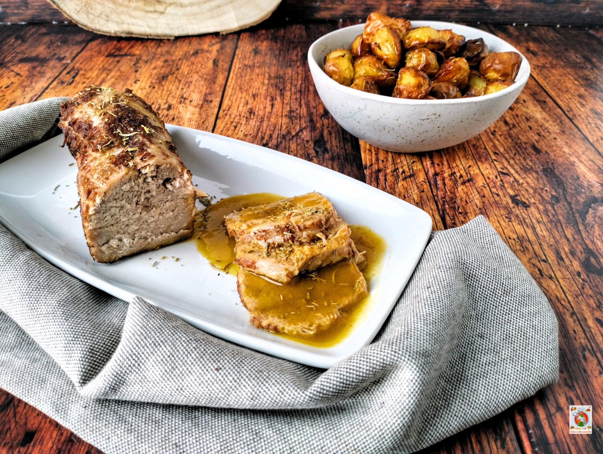 Hoe varkensgebraad in een pan te koken: het perfecte recept voor een sappig gerecht