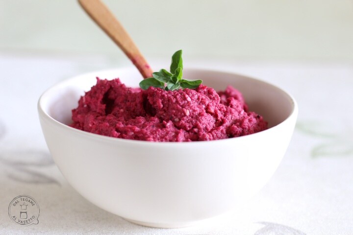 Bietenhummus zonder tahini