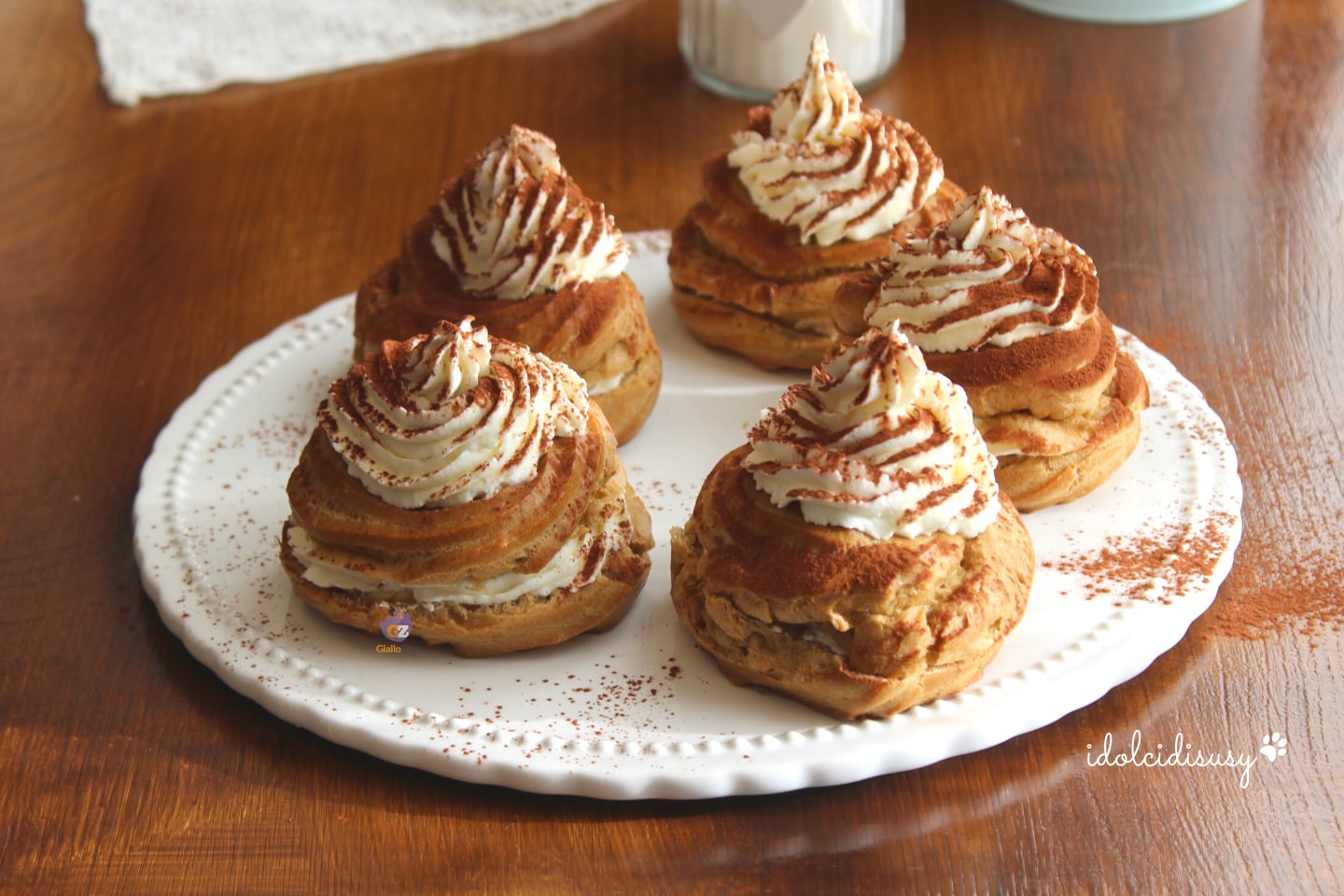 Zeppole tiramisù uit de oven