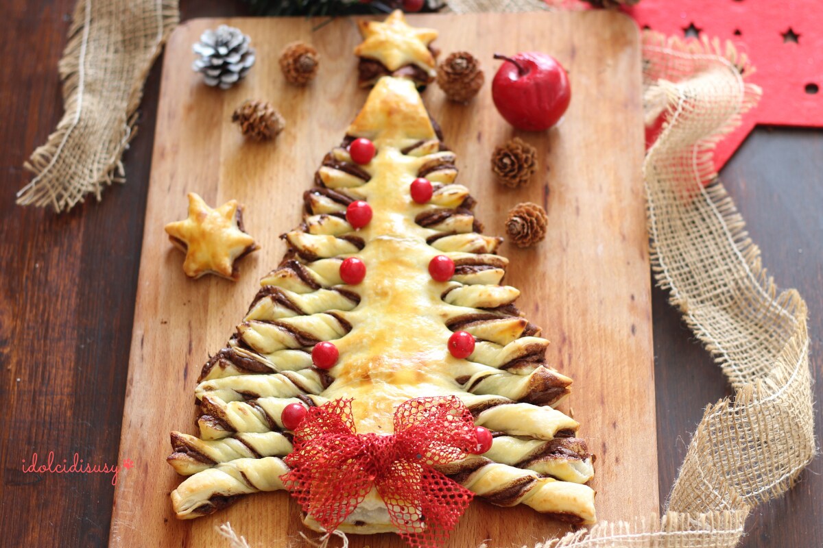 Kerstboom van bladerdeeg en Nutella®
