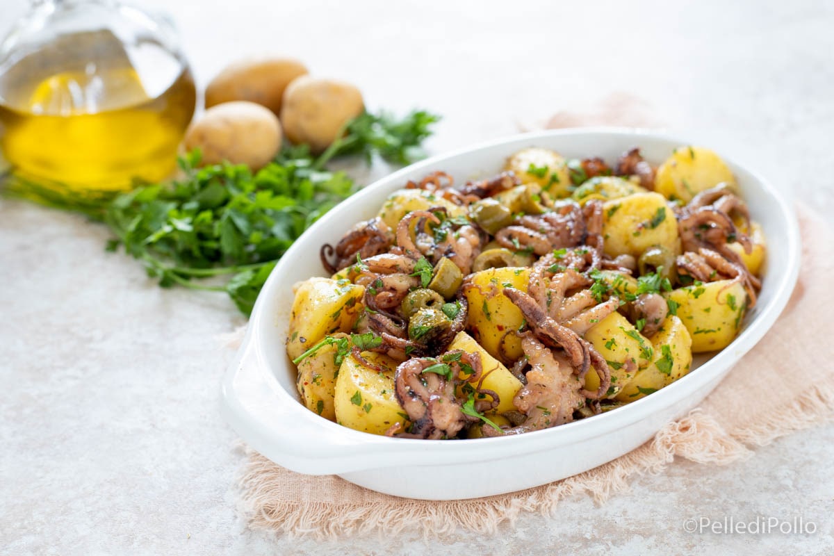 Inktvis- en aardappelsalade