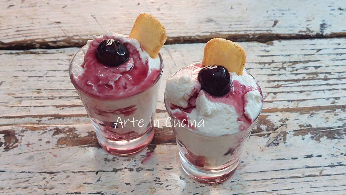 KERSENBEKERTJES lepel dessert