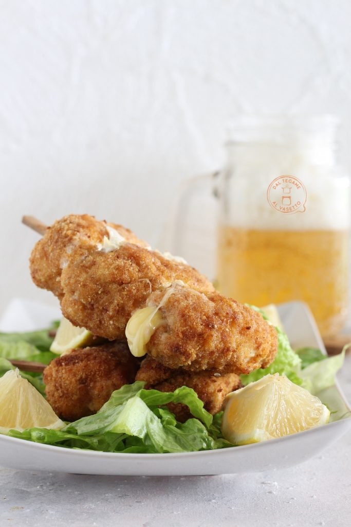 opgerolde en gevulde kipfilets in heteluchtfriteuse