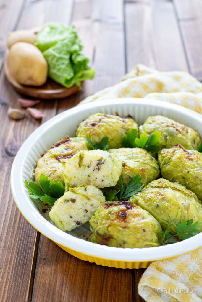 koolrolletjes gevuld met aardappelen