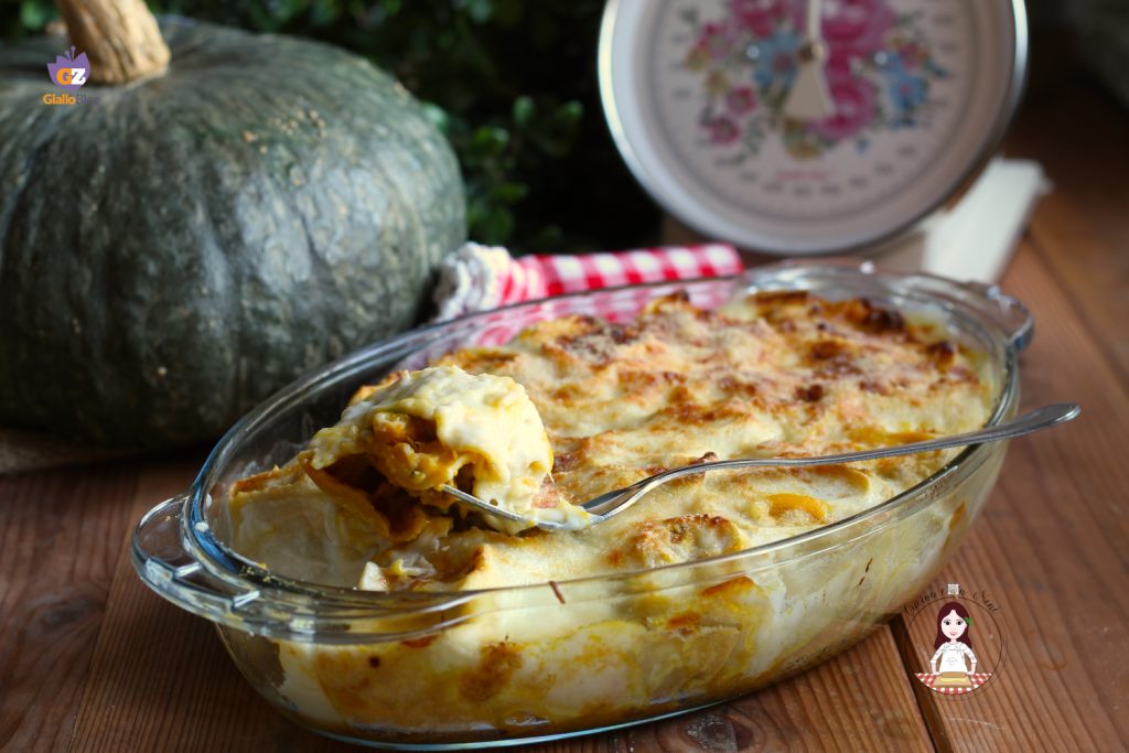 Lasagnerolletjes met pompoen en worst