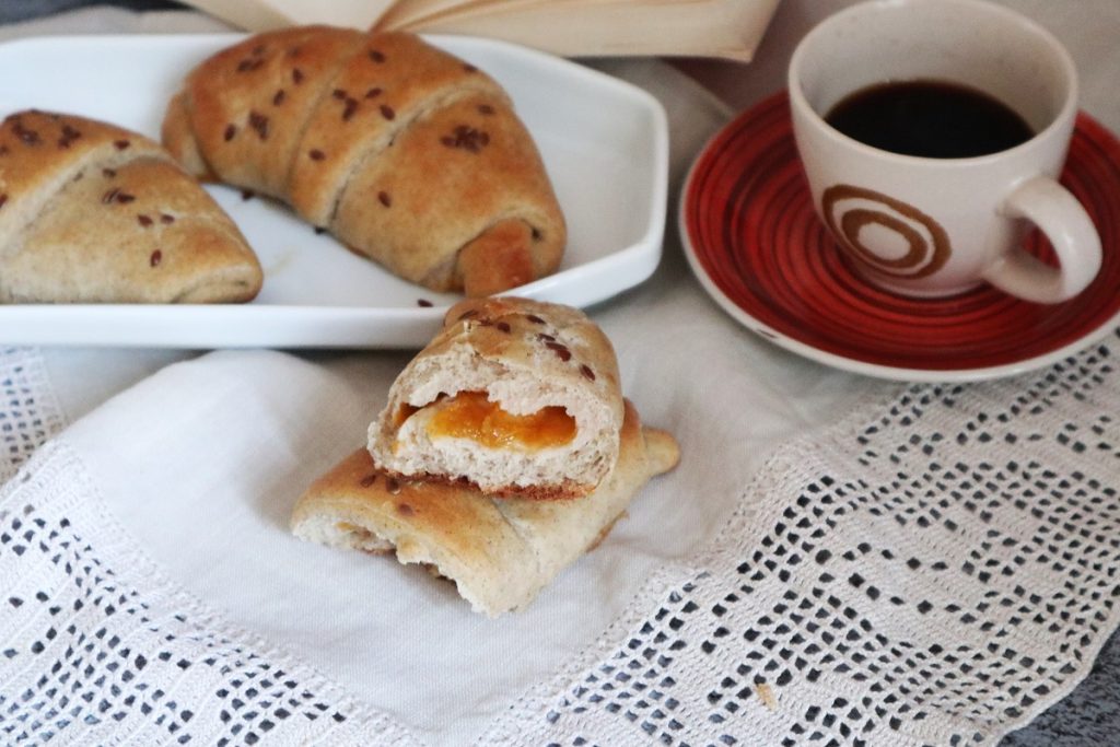 lichte croissants met boekweit