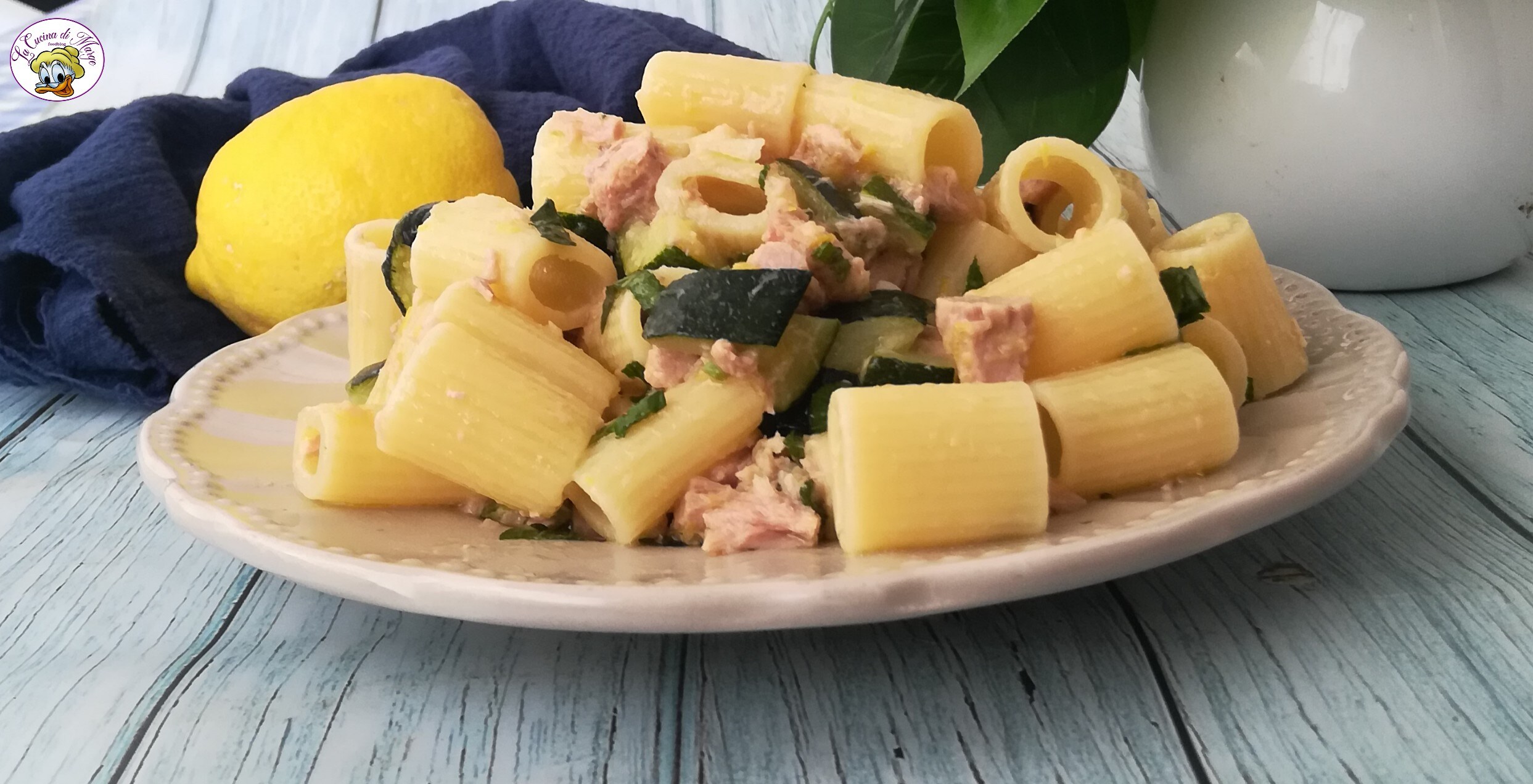 Pasta met courgette, tonijn en citroen