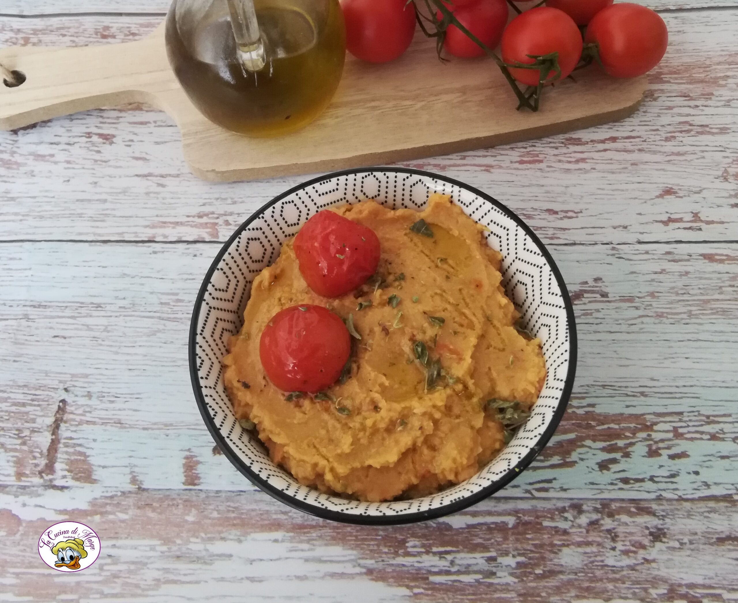 HUMMUS VAN TOMATEN EN OREGANO