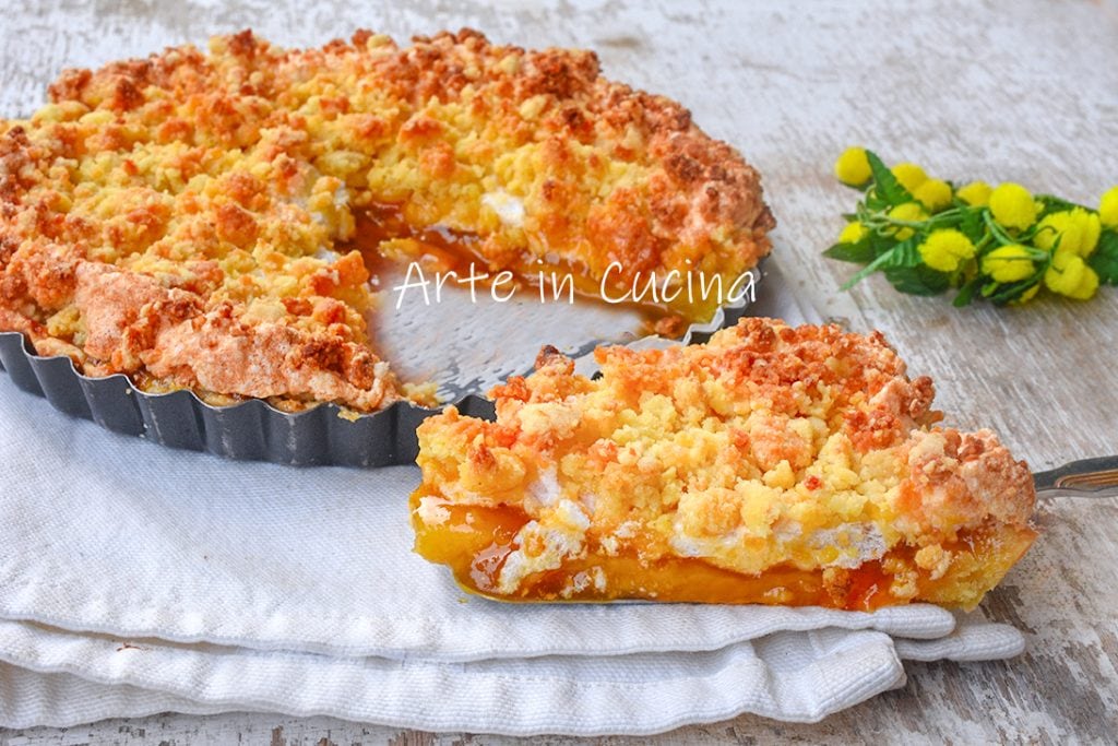 Meringataart met kruimels en jam, ontbijt of tussendoortje dessert om snel te maken, zonder gist, gemakkelijk, snel en lekker.