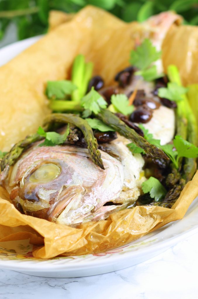 Fragolino in folie met asperges en taggiasche