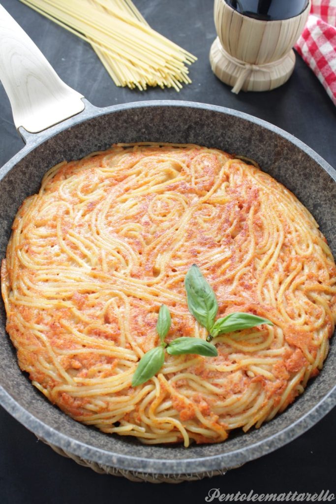 Spaghetti omelet