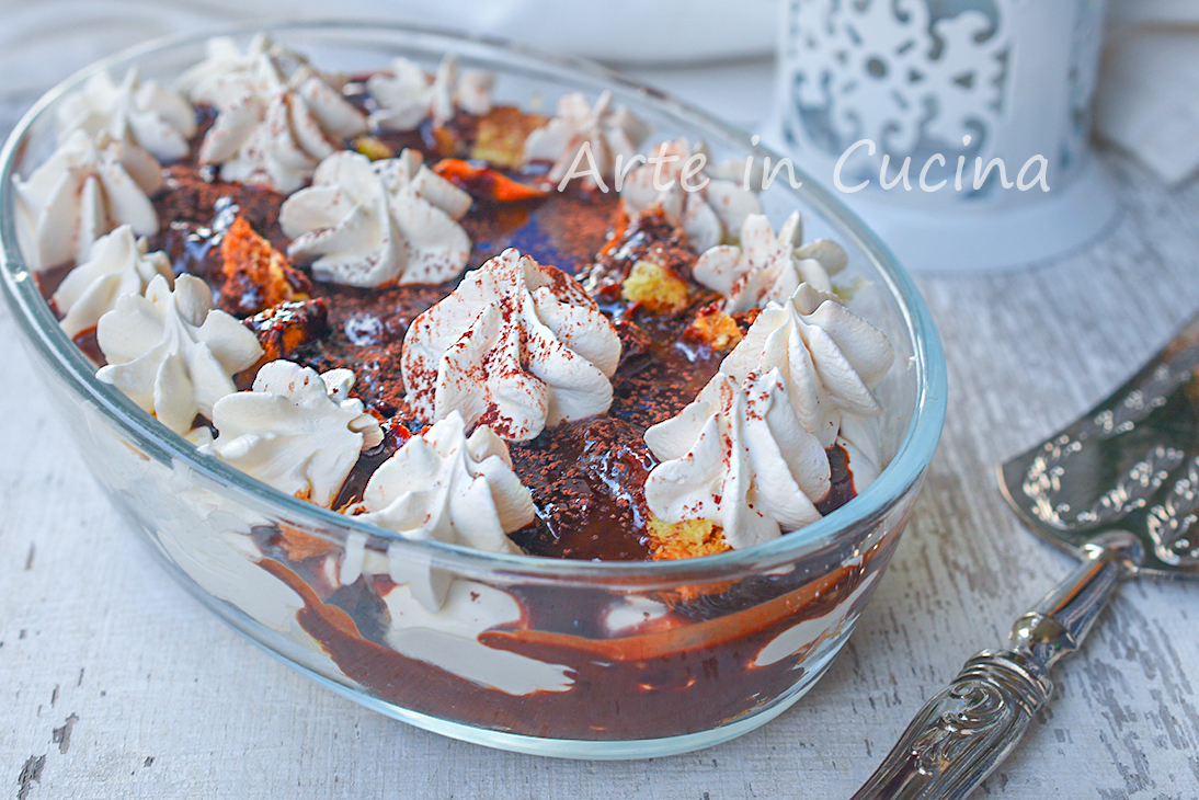 Pandoro taart met koffie en chocolade