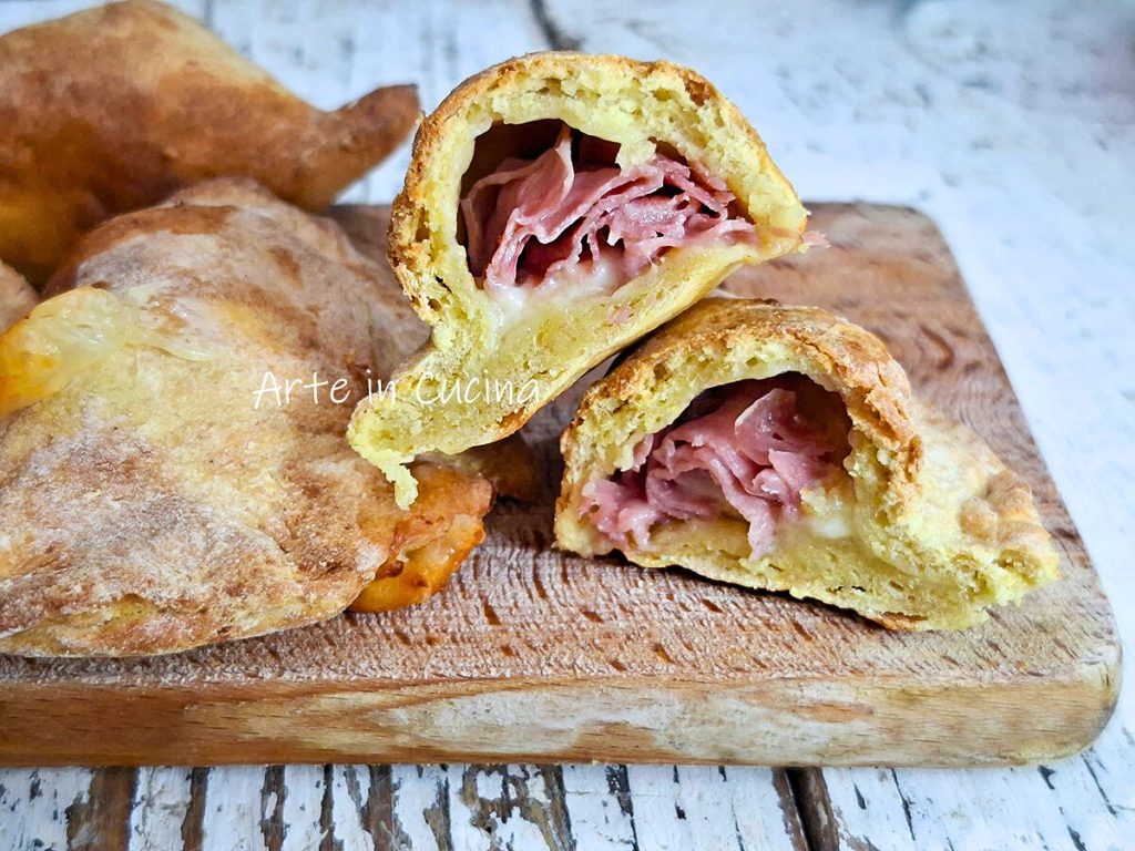 PANZEROTTI van AARDAPPELEN met ham en provola