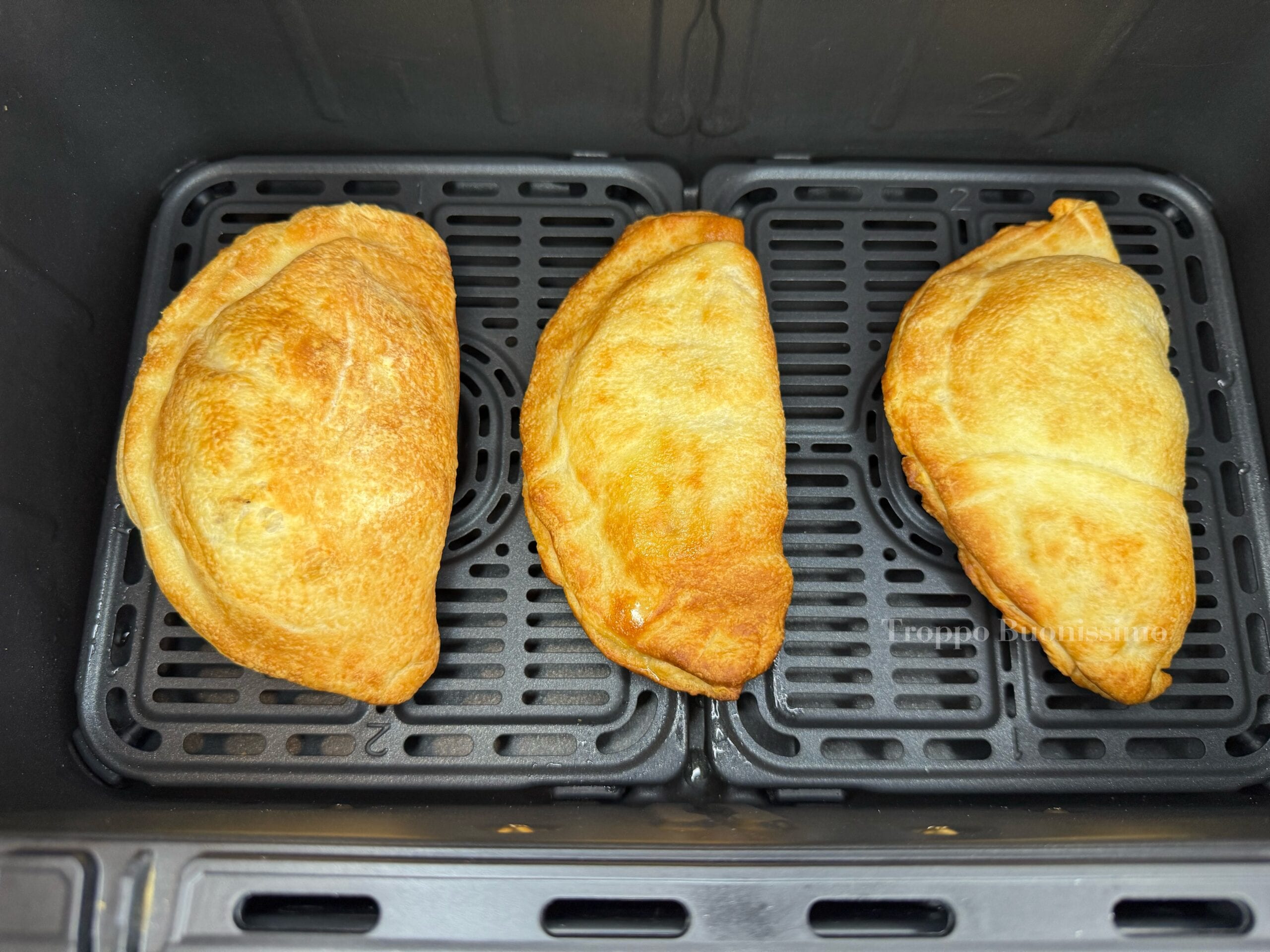 Panzerotti in de luchtfriteuse: krokant, smeuïg en zonder frituur