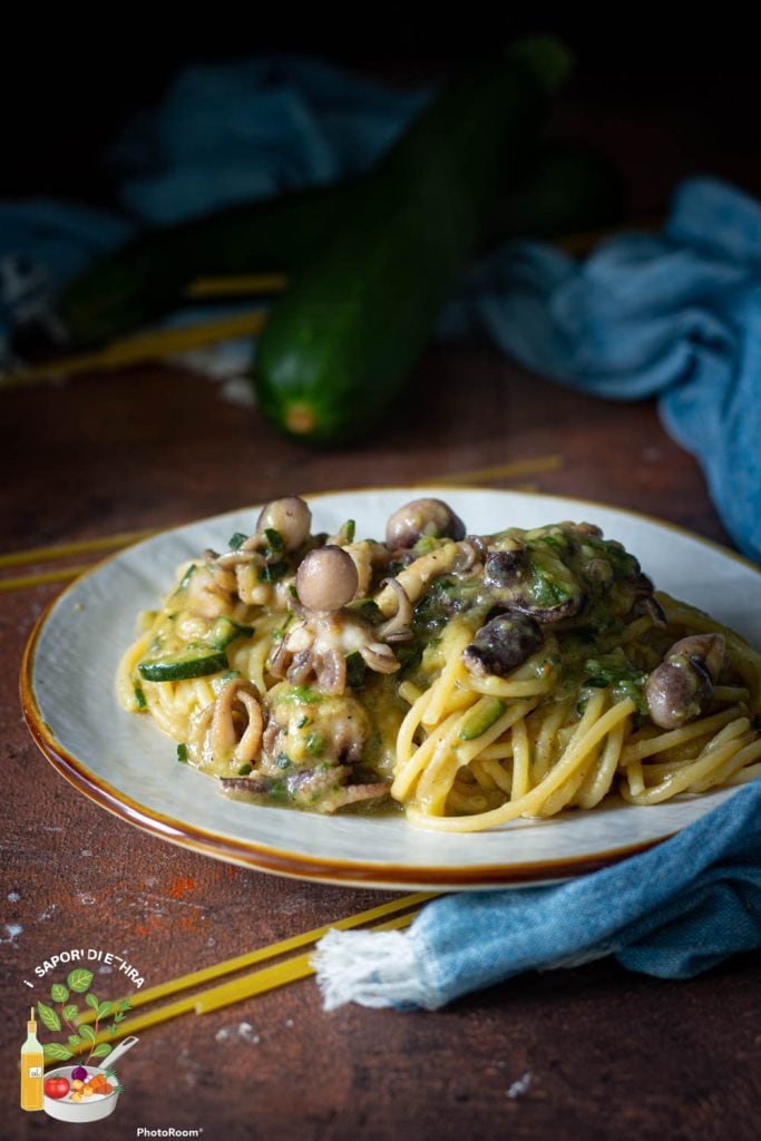 Pasta met kleine octopussen en romige courgettes