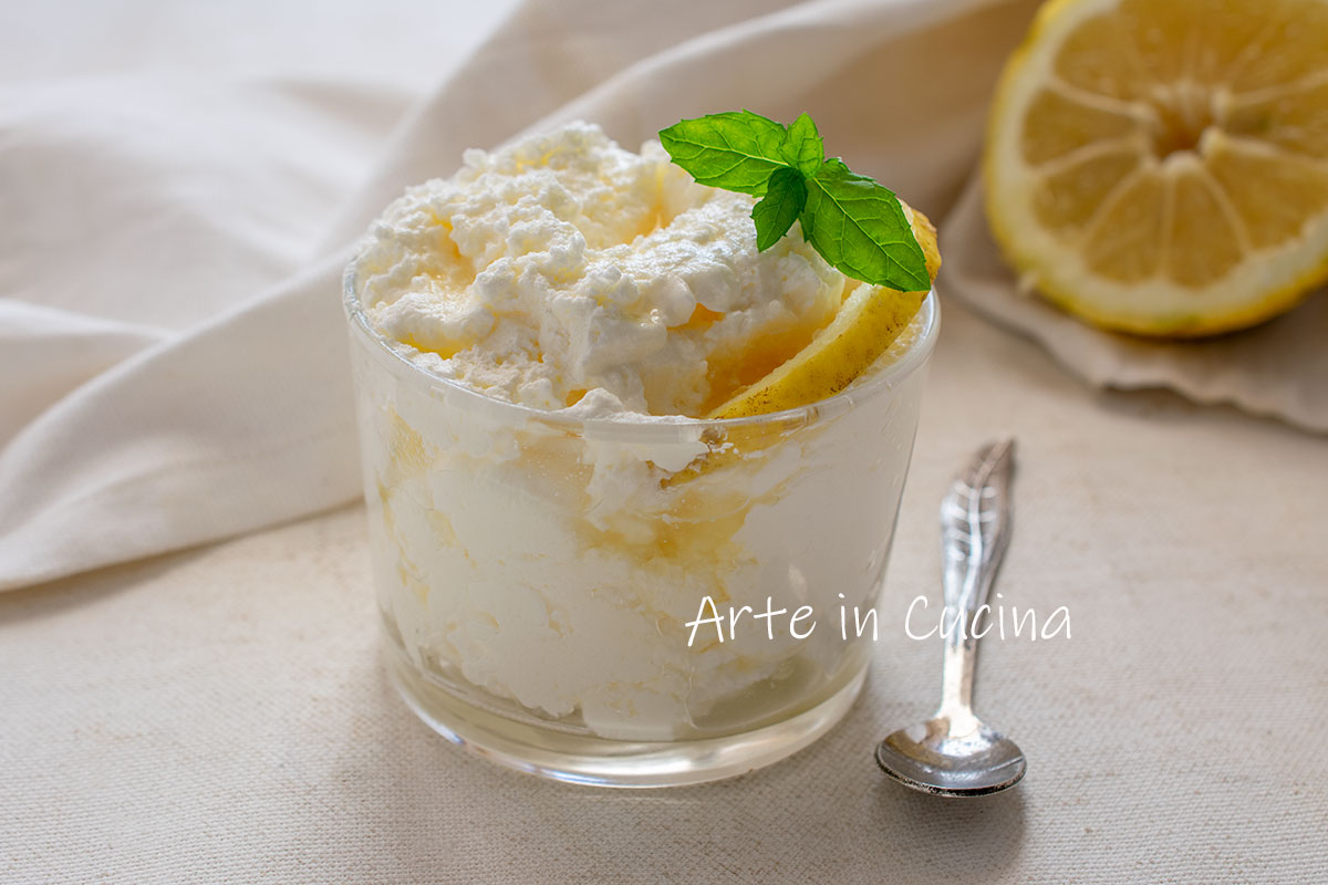 PARADIJS MOUSSE MET CITROEN IN FLES