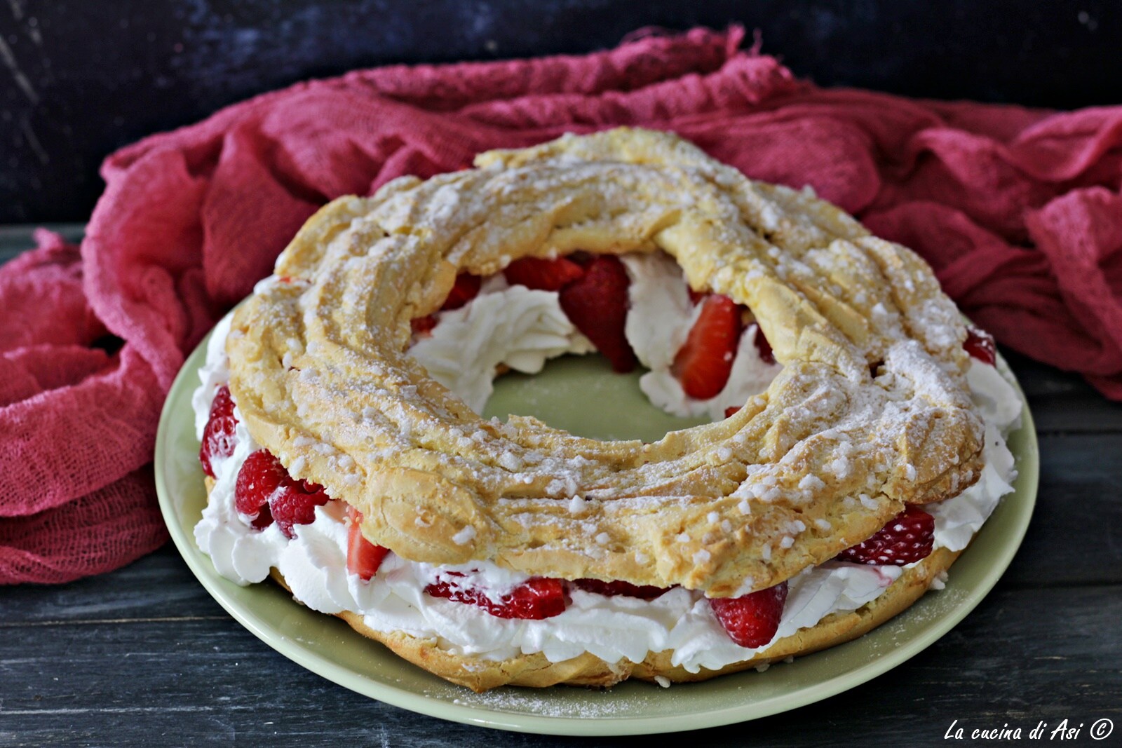Paris-brest Franse zoetigheid met room en fruit