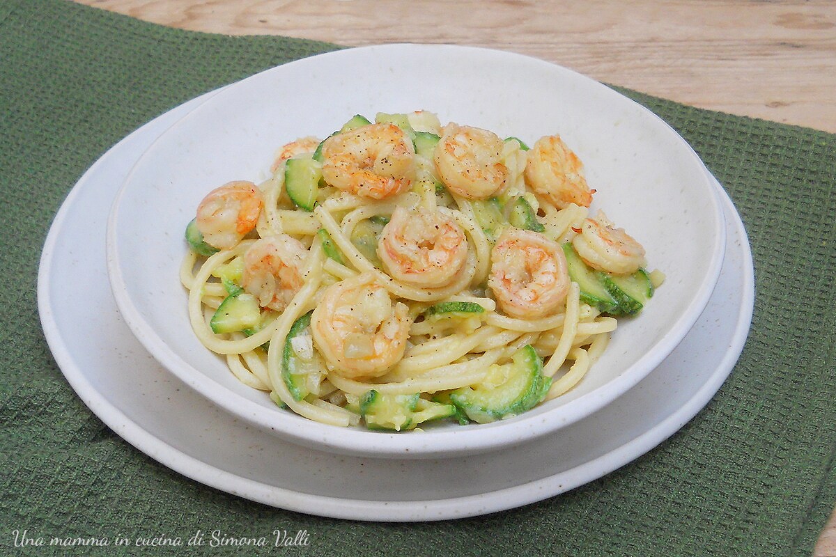 Pasta met courgettes en garnalen