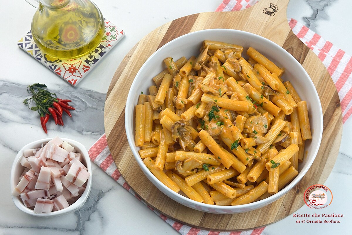 Romige pasta met eekhoorntjesbrood en guanciale