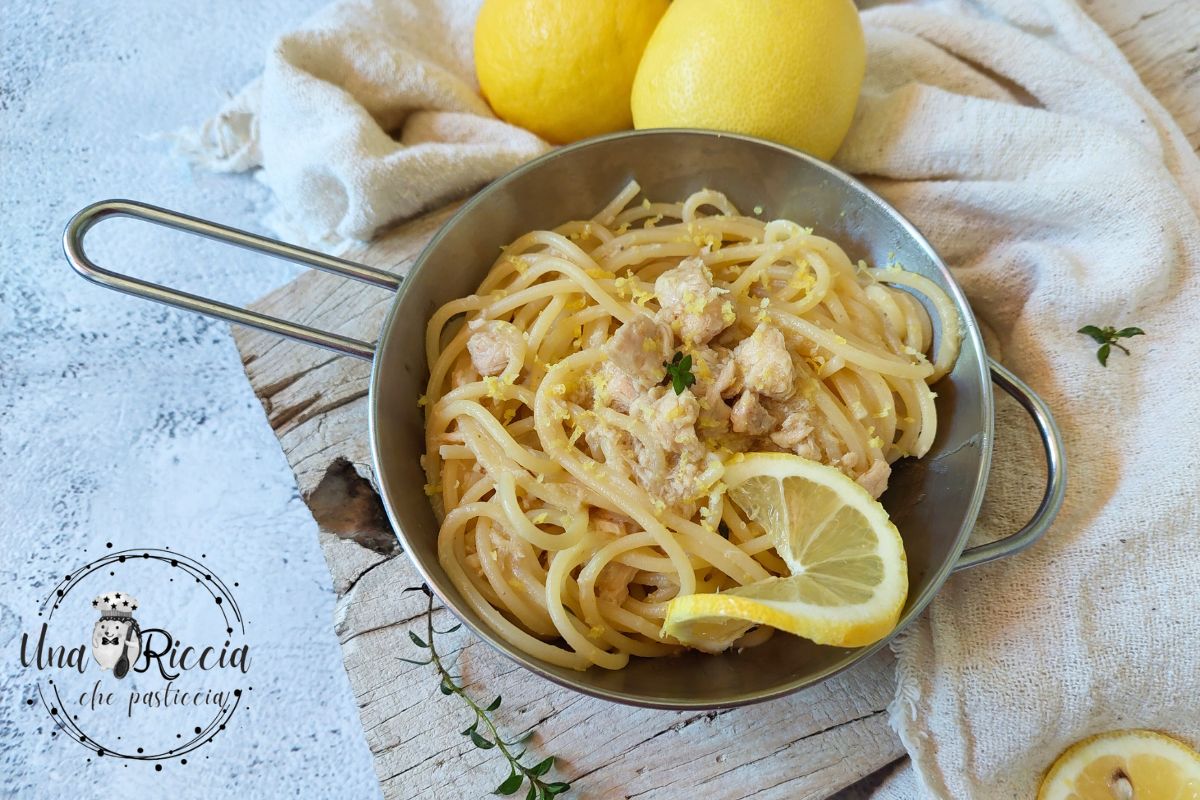 Pasta met tonijn en citroen