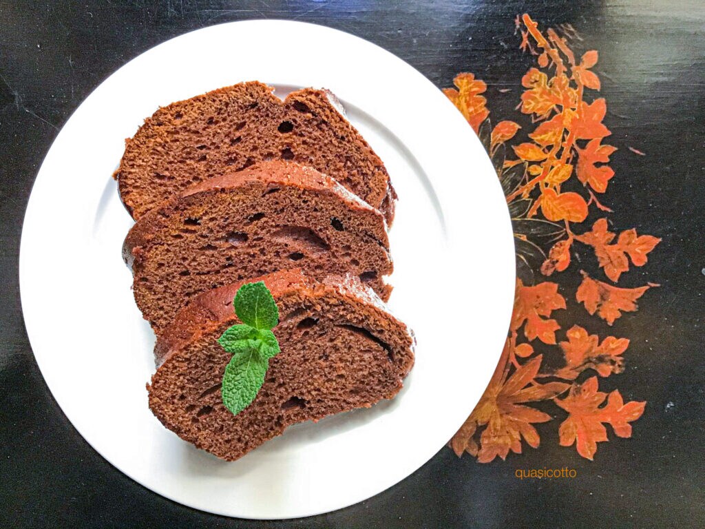 Ringcake met Kinder chocolade in het deeg