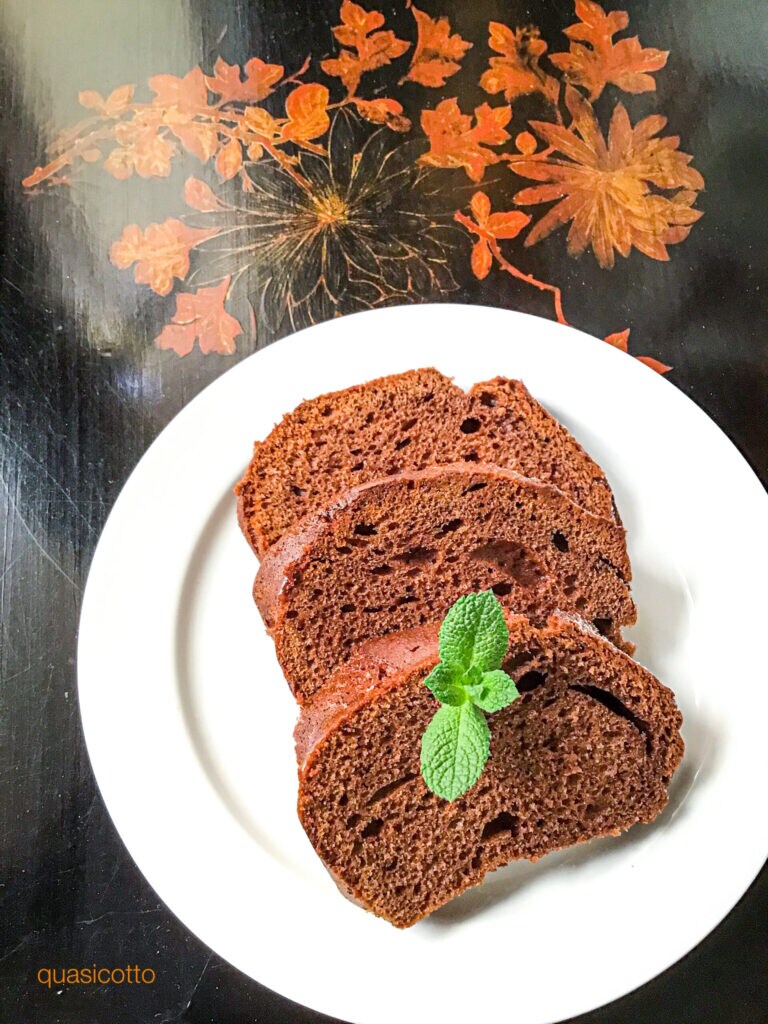 Ringcake met Kinder chocolade in het deeg.